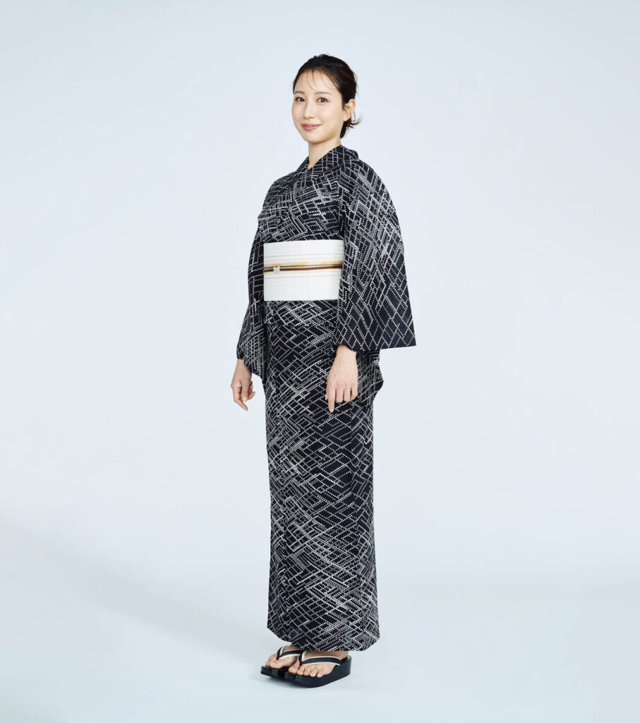 Y33 浴衣 菱入子 濡羽色